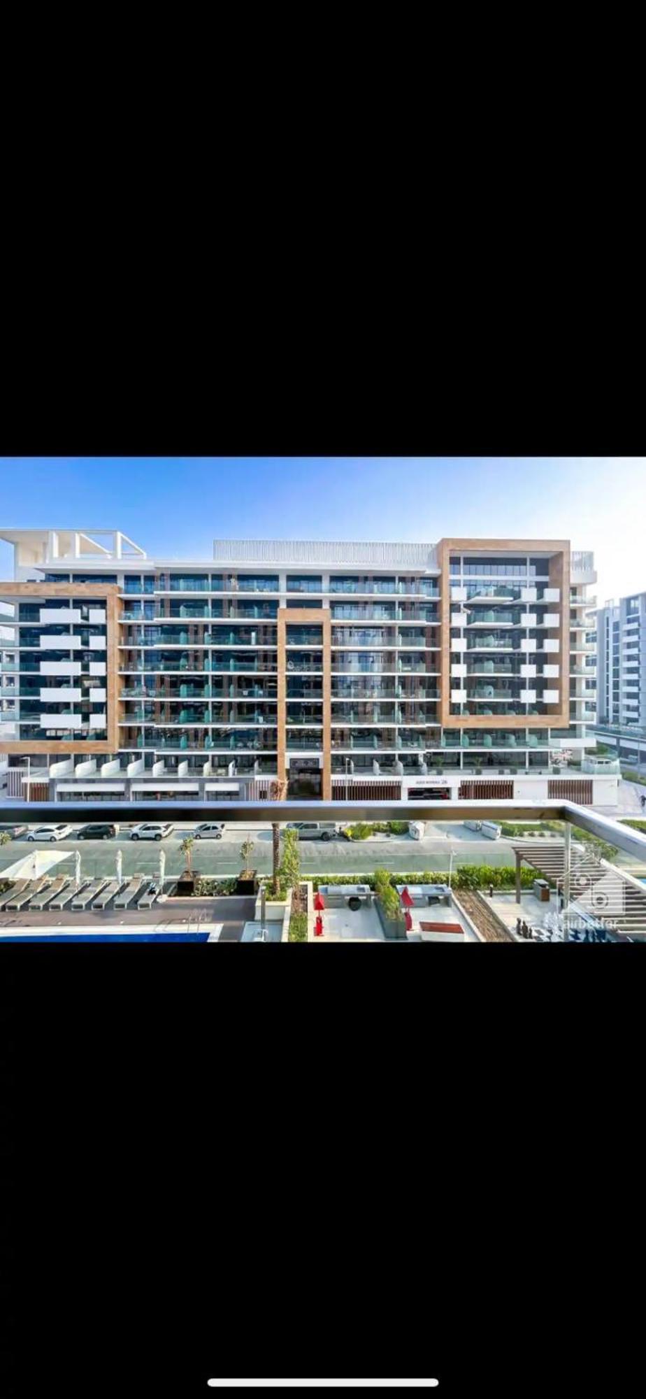 Azizi Riviera Apartment